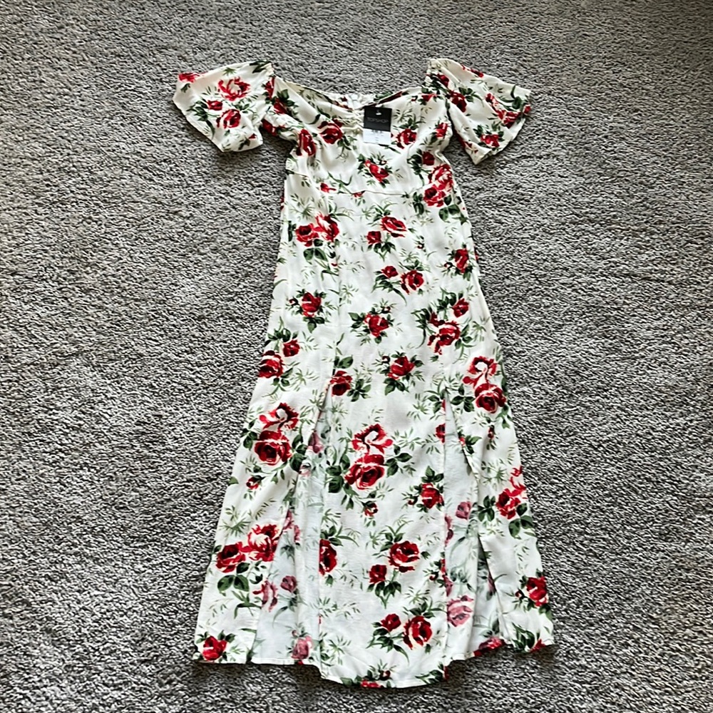 Romantic off the shoulder TOPSHOP dress.
